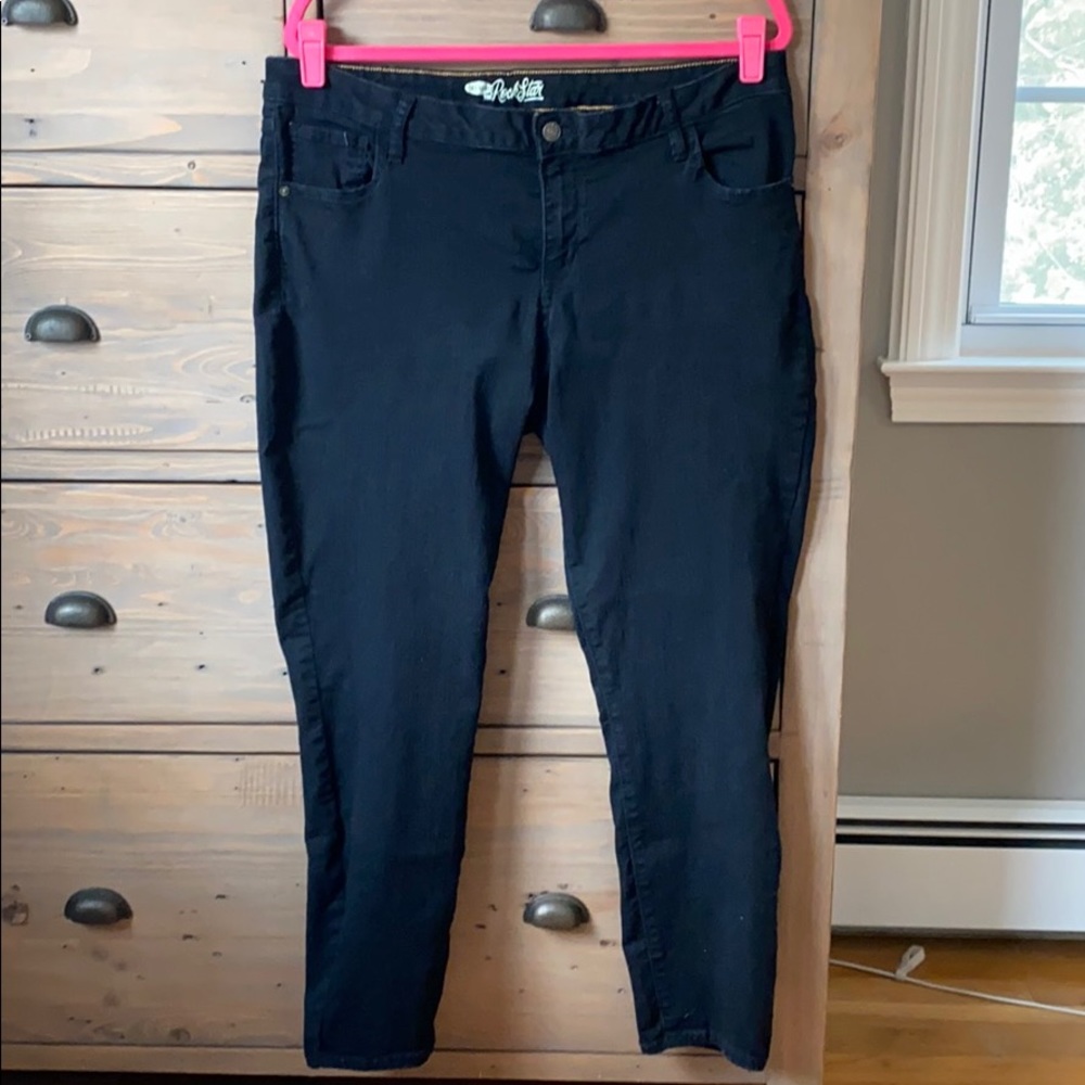 EUC Old Navy black Rockstar jeans sz 18